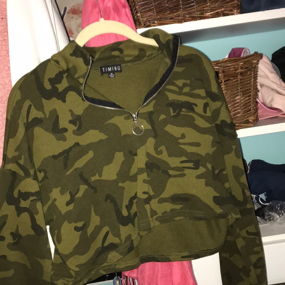 Camo green crop top